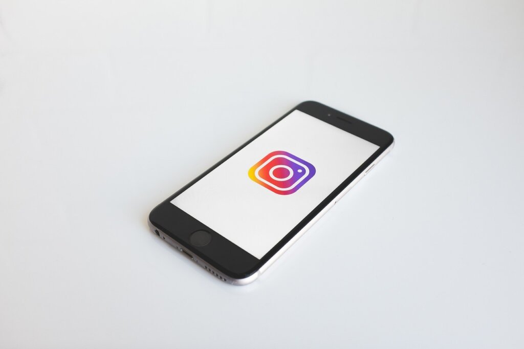 Como repostar stories no Instagram? Aprenda como fazer!